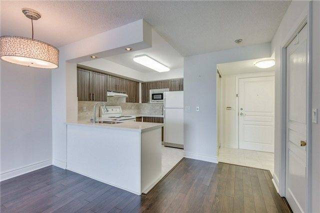 Toronto C14, ON M2N 5G2,1 Hycrest AVE #809