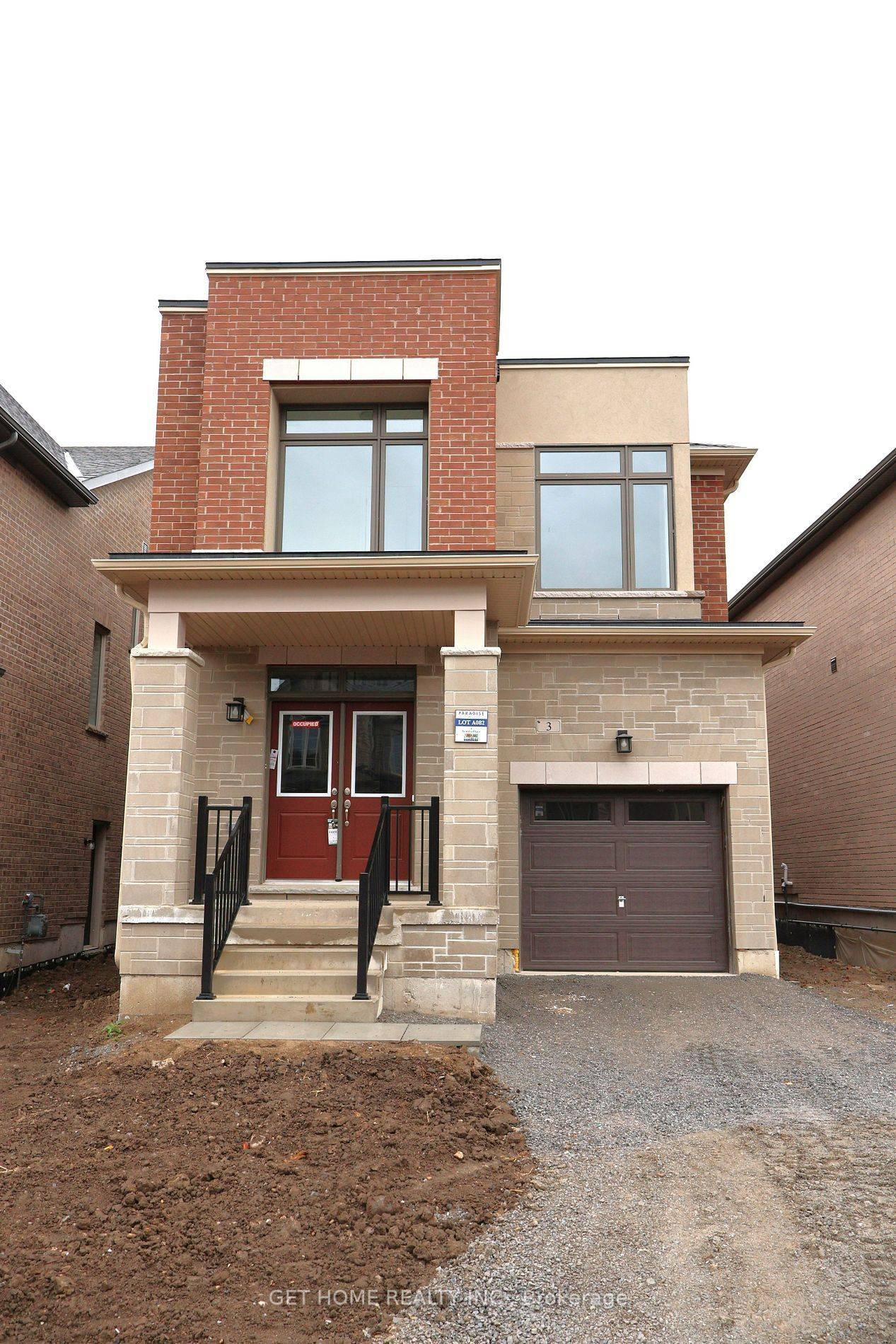 Whitby, ON L1P 0N9,3 Armilia PL