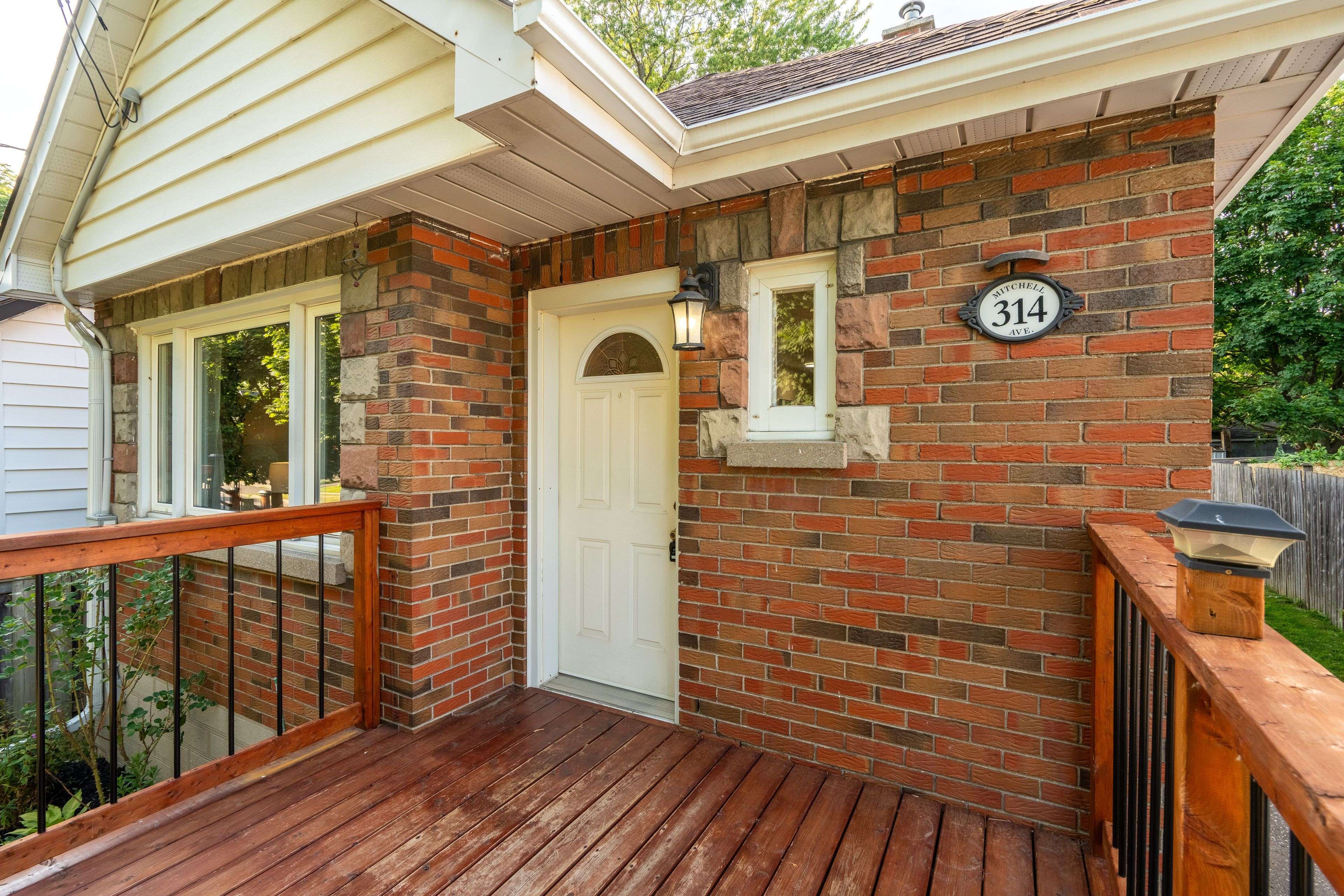 Oshawa, ON L1H 2V9,314 Mitchell AVE