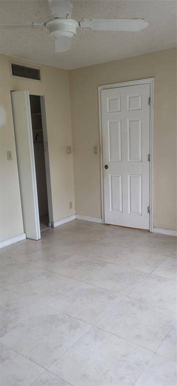 Lauderhill, FL 33319,3360 Spanish Moss #209