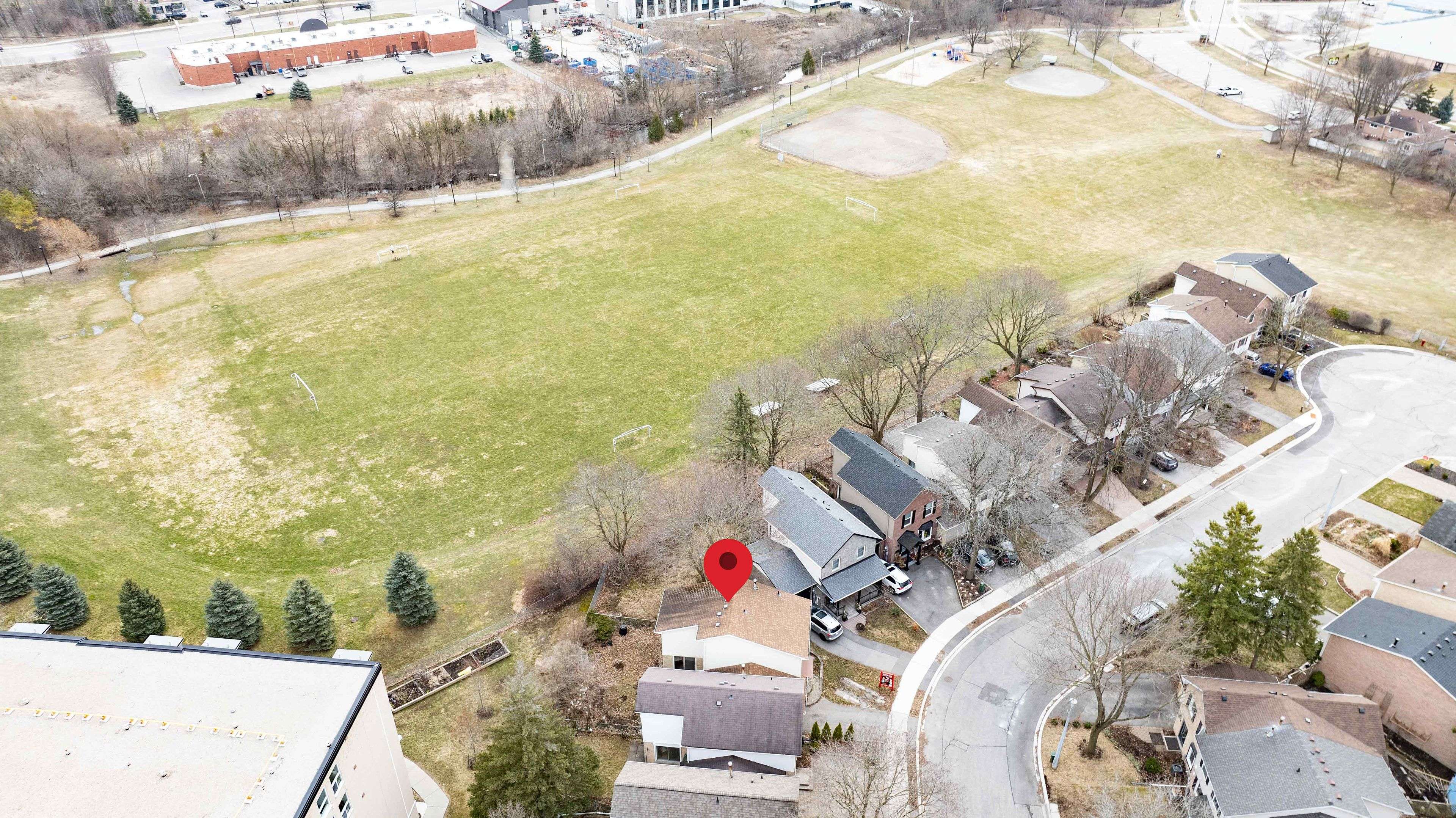 Aurora, ON L4G 3M5,23 Parkland CT