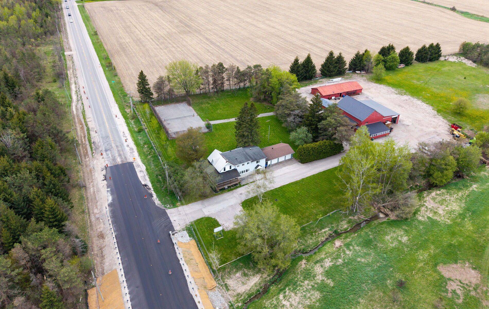 220 Queen ST W, Springwater, ON L0L 1P0