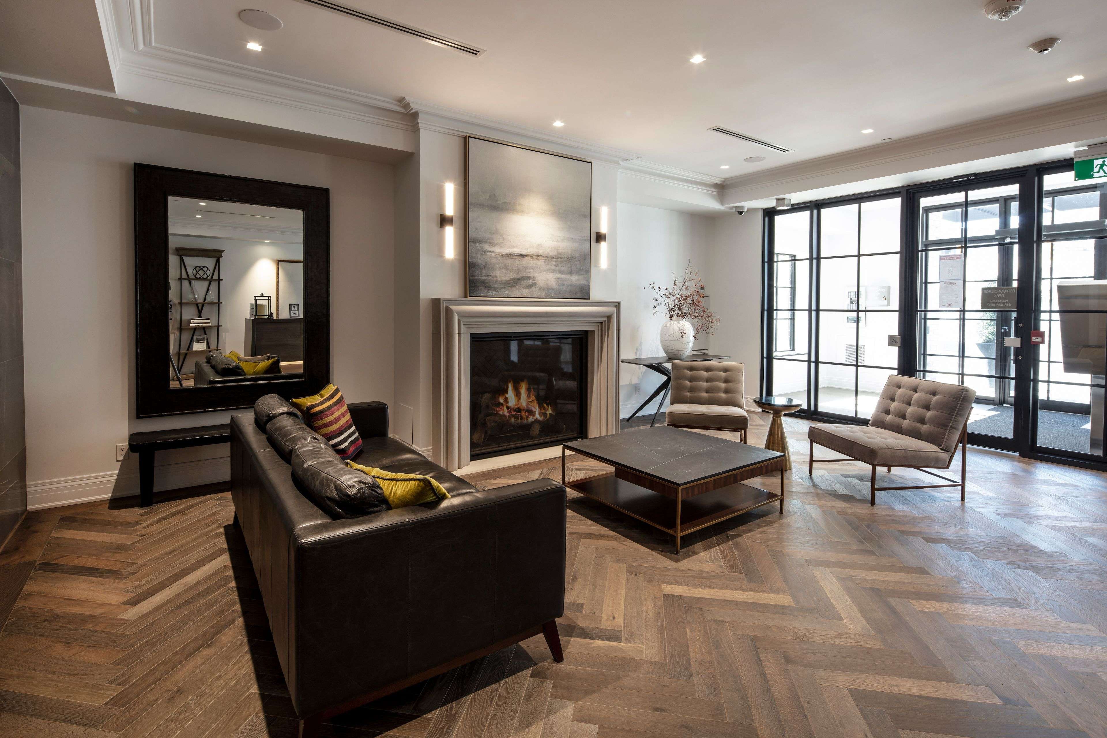 Toronto W08, ON M8X 0A1,571 Prince Edward DR N #PH01