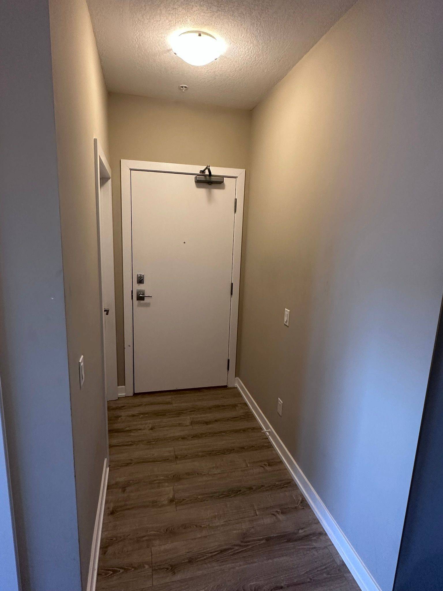 Grimsby, ON L3M 0H1,10 Esplanade LN #313