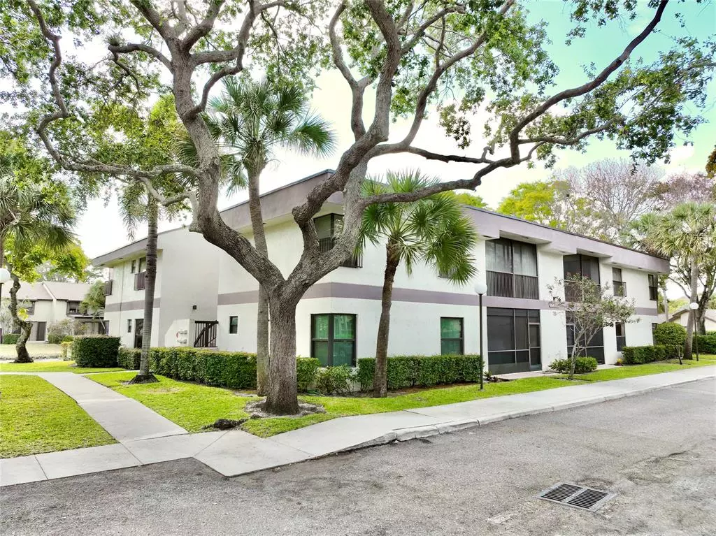 Coconut Creek, FL 33066,4754 N Carambola Cir N #4754