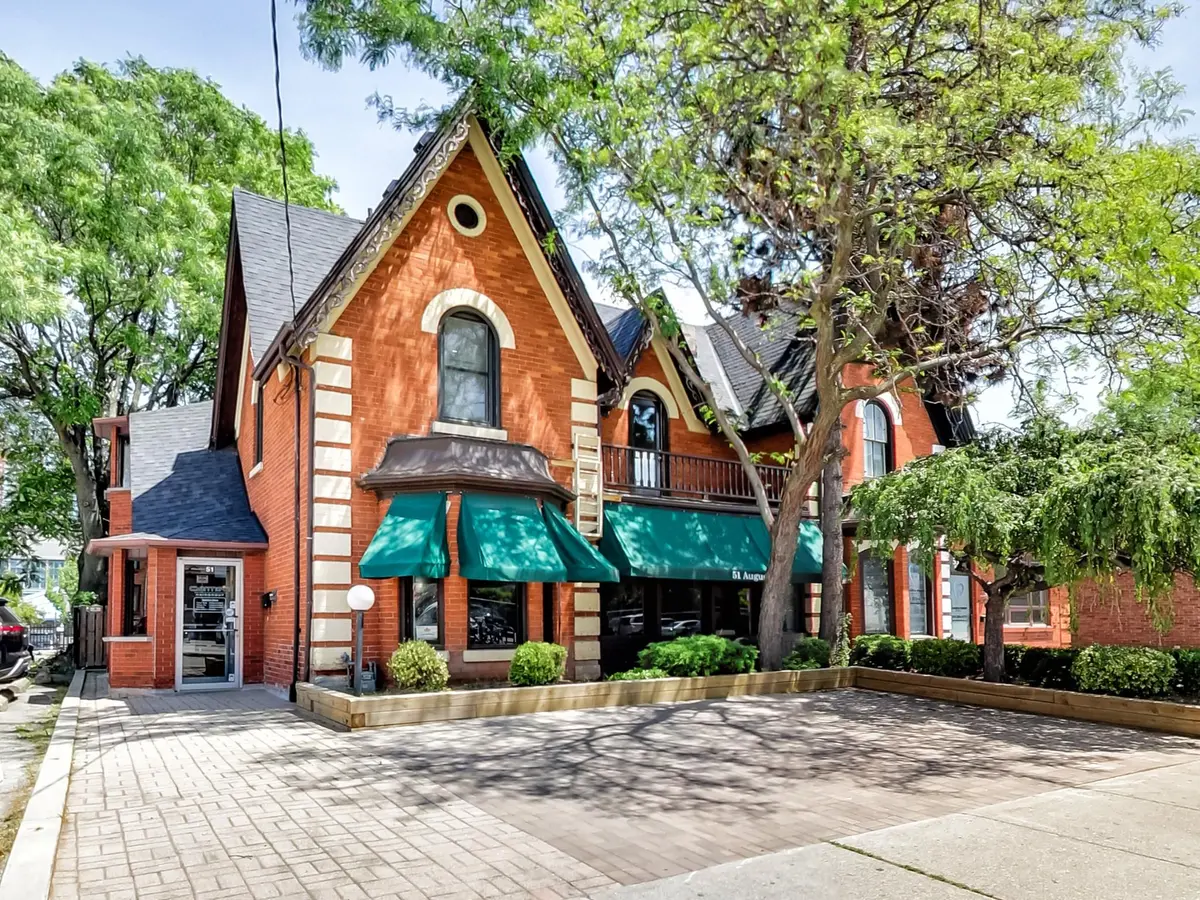 51 Augusta ST, Hamilton, ON L8N 1P8