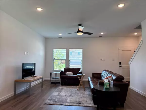 Van Alstyne, TX 75495,537 Ridgewood Drive