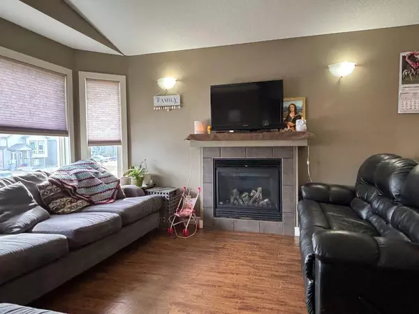 Grande Prairie, AB T8W 0J3,11532 75 AVE