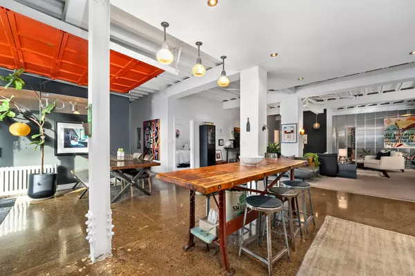 2B Minto ST #Loft 2, Toronto E01, ON M4L 1B6
