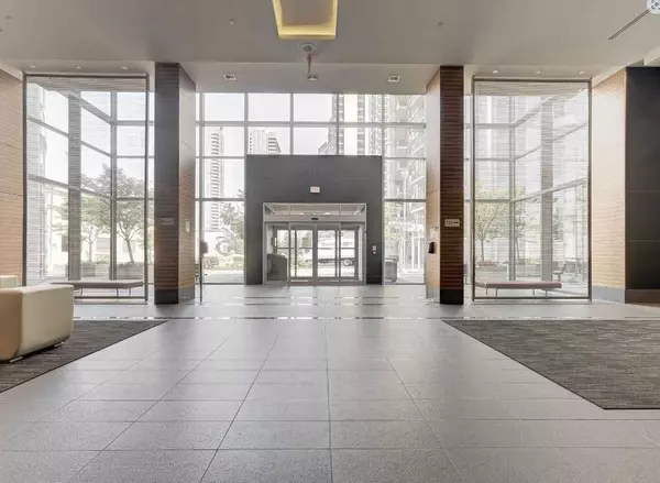 Toronto E07, ON M1S 0G4,135 Village Green SQ #825