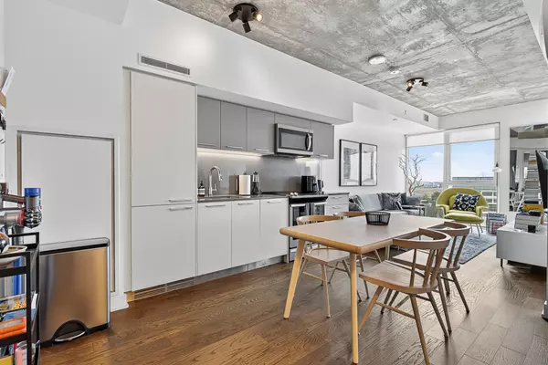 Toronto E01, ON M4M 0E6,15 Baseball PL #806