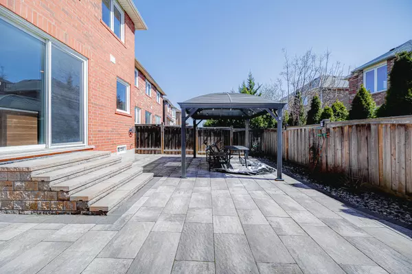Markham, ON L6E 2B3,99 James Parrott AVE