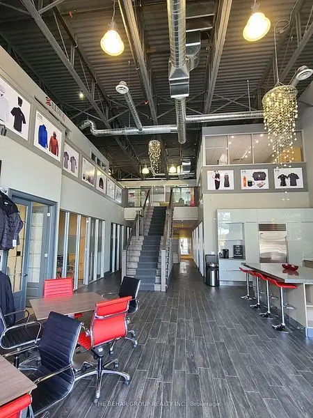 550 Speers RD #1 - 20, Oakville, ON L6K 2G3
