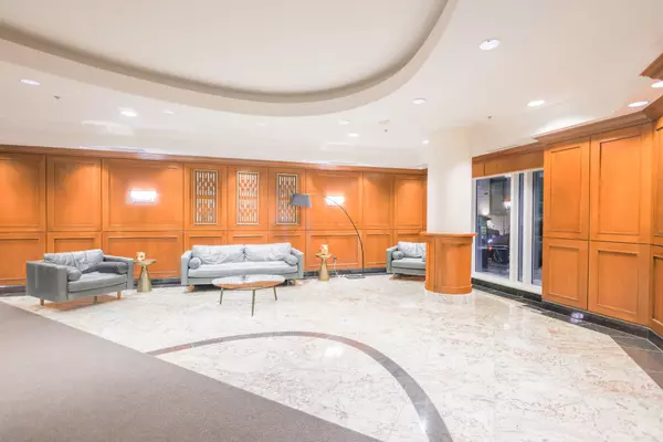 Lower Town - Sandy Hill, ON K1N 0B6,195 Besserer ST #2604