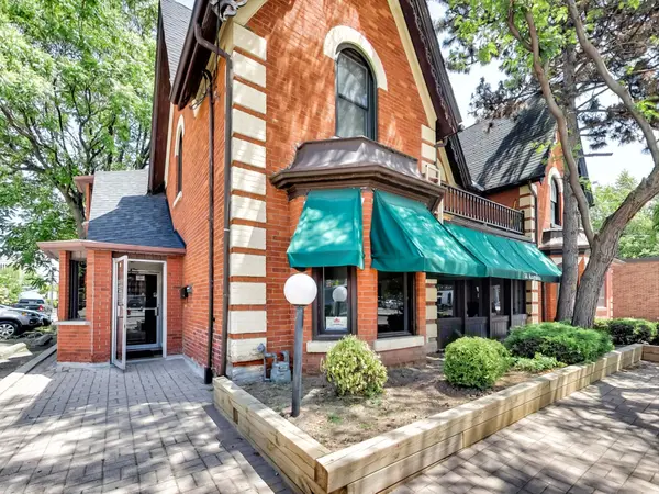 51 Augusta ST, Hamilton, ON L8N 1P8