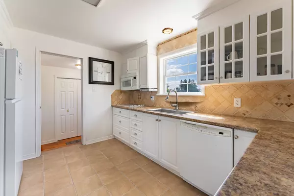 Orleans - Cumberland And Area, ON K0A 3E0,3449 Sarsfield RD