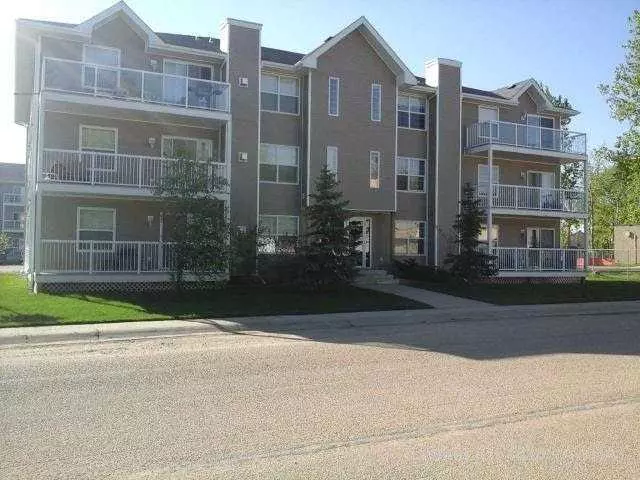 501 3 ST #102, Fox Creek, AB T0H 1P0