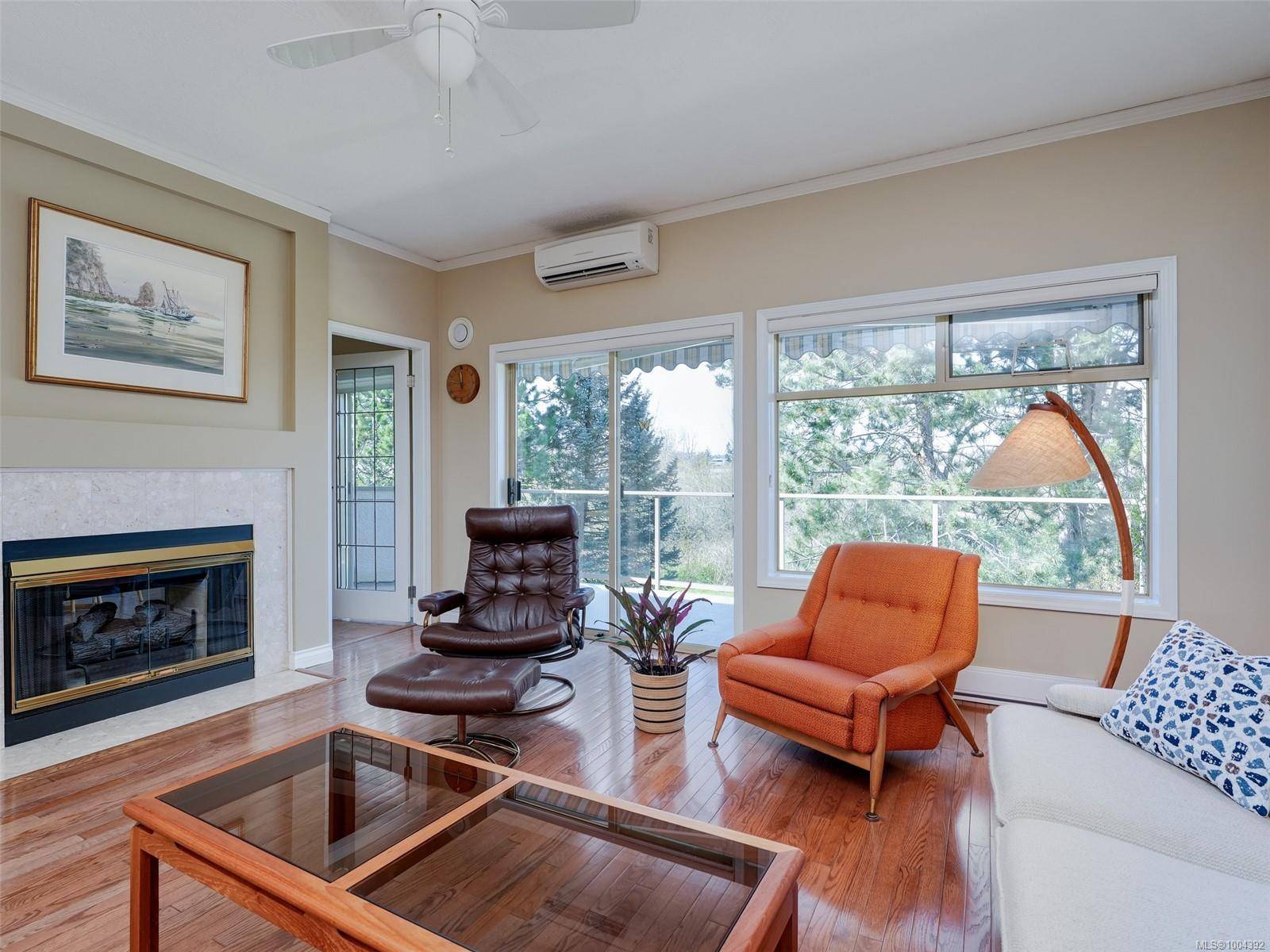 Saanich, BC V8X 5E7,4318 Emily Carr Dr #47