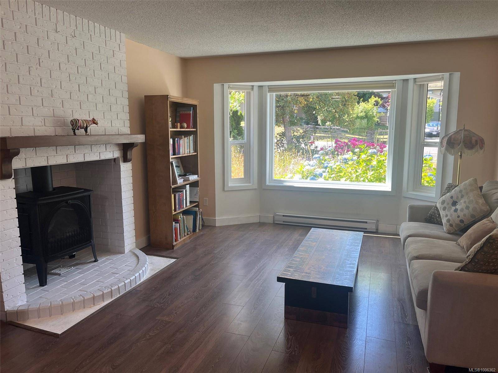 Nanaimo, BC V9R 3M1,440 Hillcrest Ave