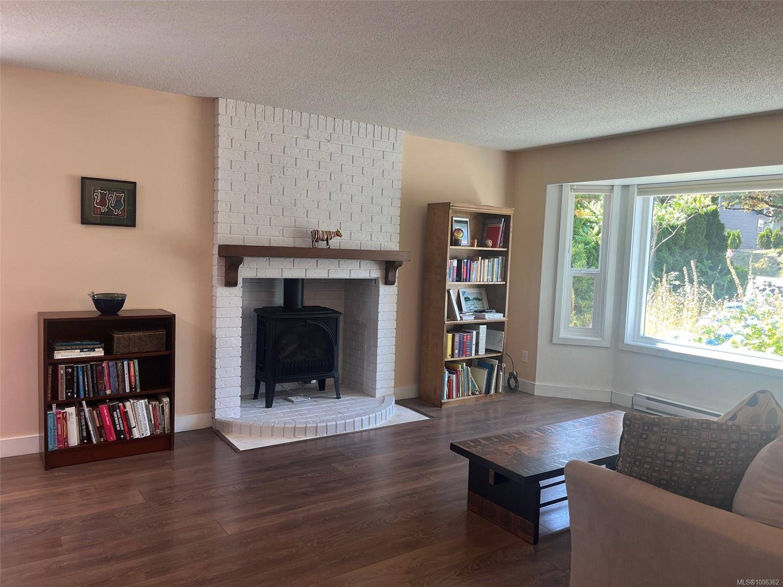 Nanaimo, BC V9R 3M1,440 Hillcrest Ave