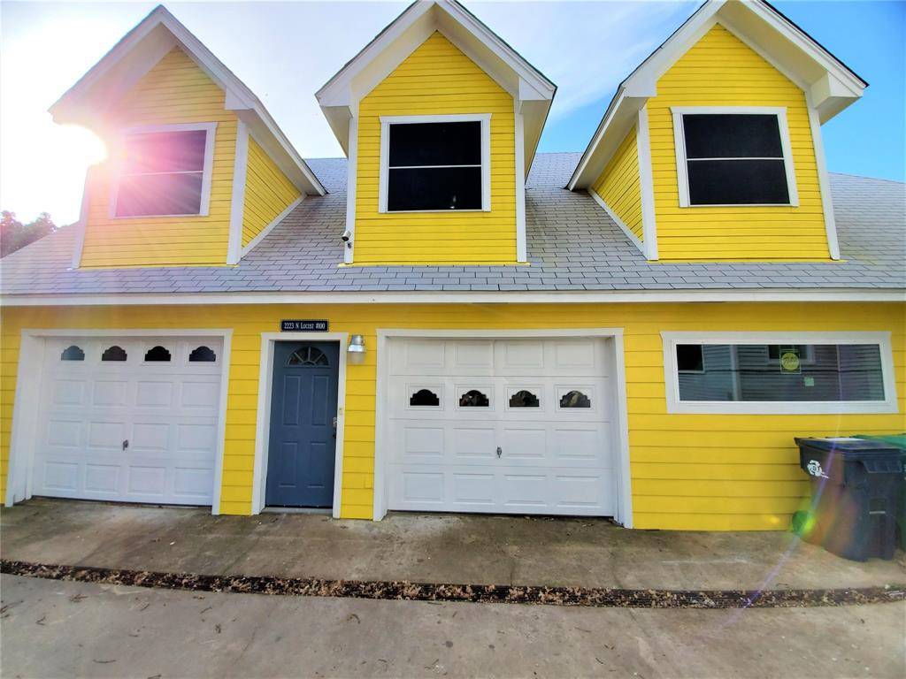 Denton, TX 76209,2223 N Locust Street #100