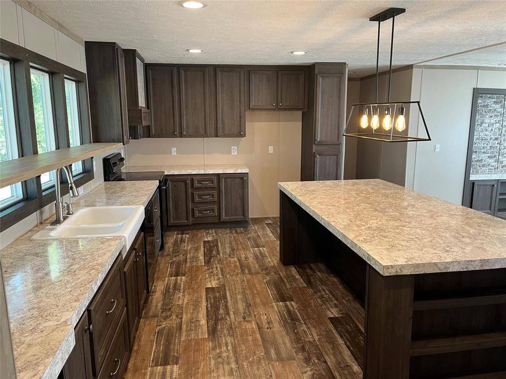 Sanger, TX 76266,9033 Sam Bass Road