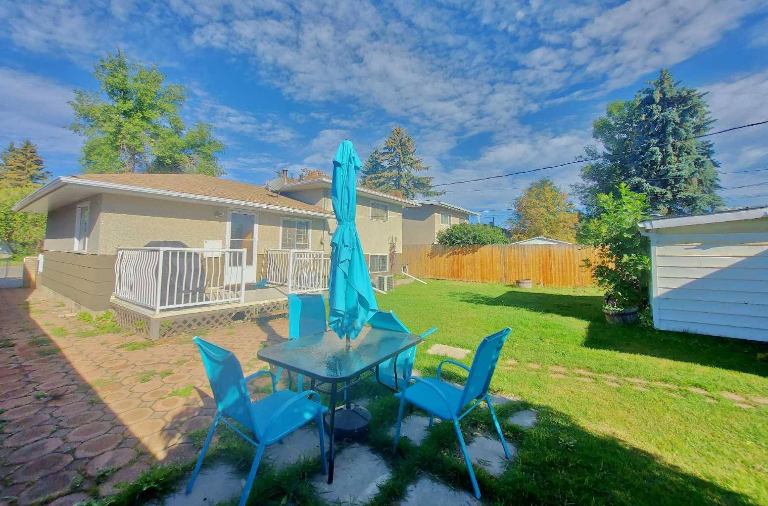 Calgary, AB T2A1R1,812 47 ST Southeast