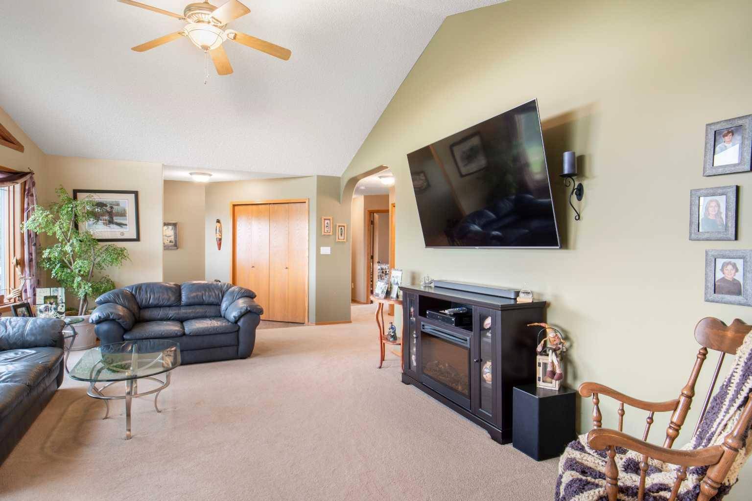 Ridgevalley, AB T0H 0Y0,70441 Range Road 255