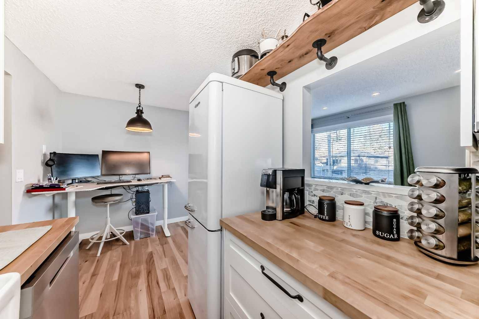 714 5A ST Northwest #6, Calgary, AB T2N1R5