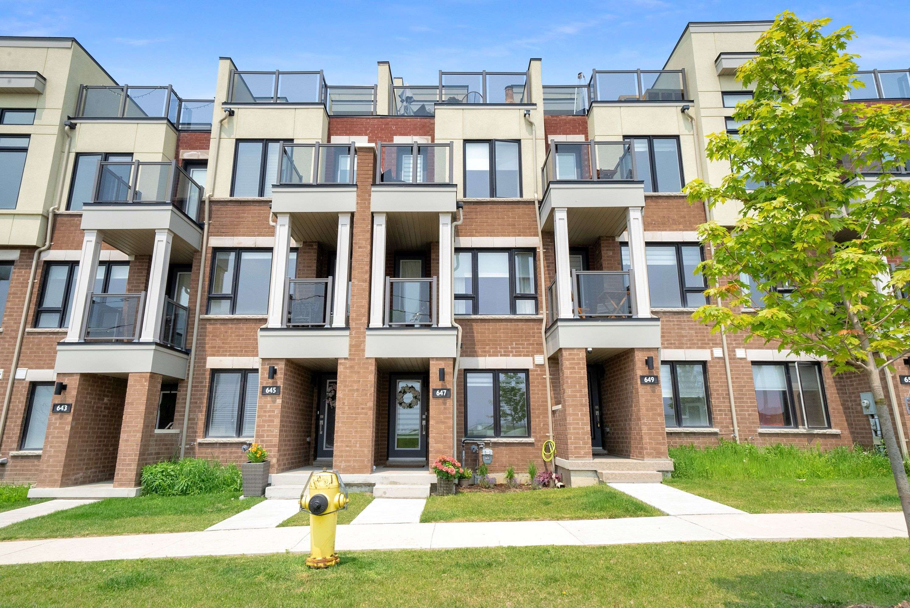 647 Port Darlington RD, Clarington, ON L1C 7G2