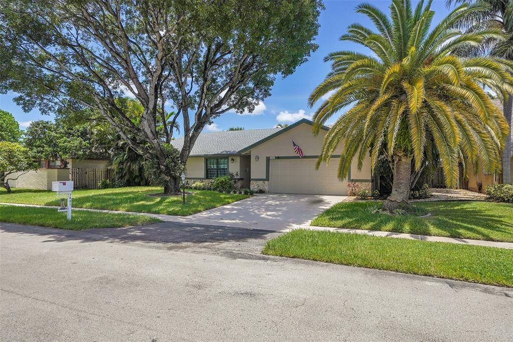 Lauderhill, FL 33319,7481 NW 42nd St