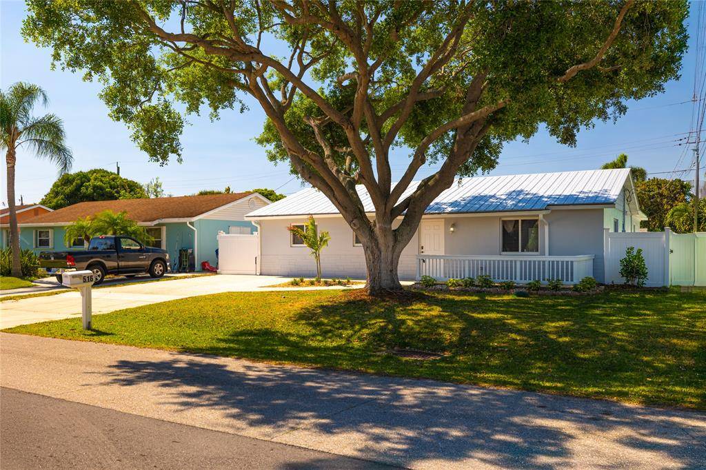 Jupiter, FL 33458,516 E Whitney Dr
