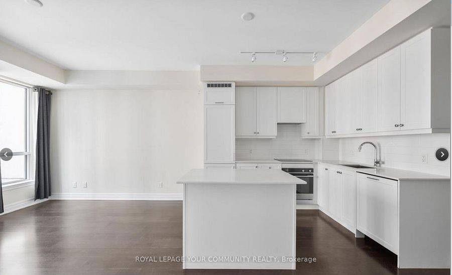 9075 Jane ST #320, Vaughan, ON L5K 0L7