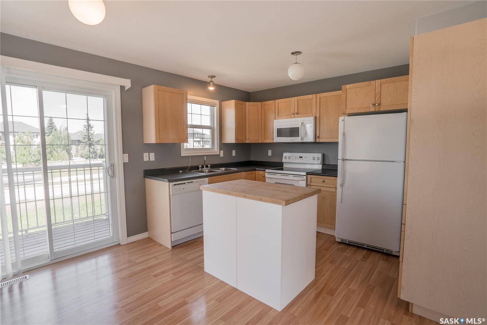Saskatoon, SK S7V 1J9,118 Pawlychenko LANE #36