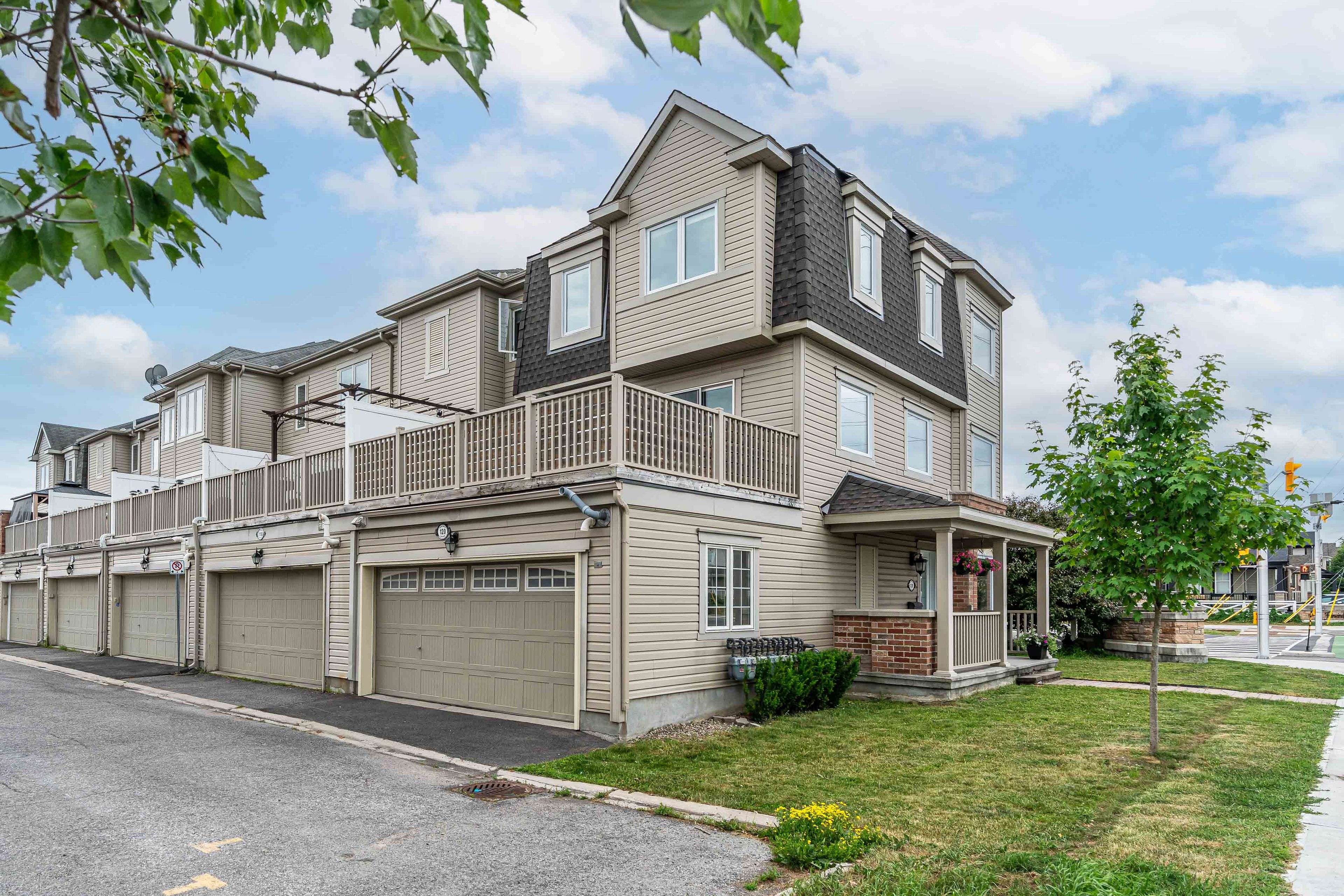 Stittsville - Munster - Richmond, ON K2S 0E3,120 Huntmar DR