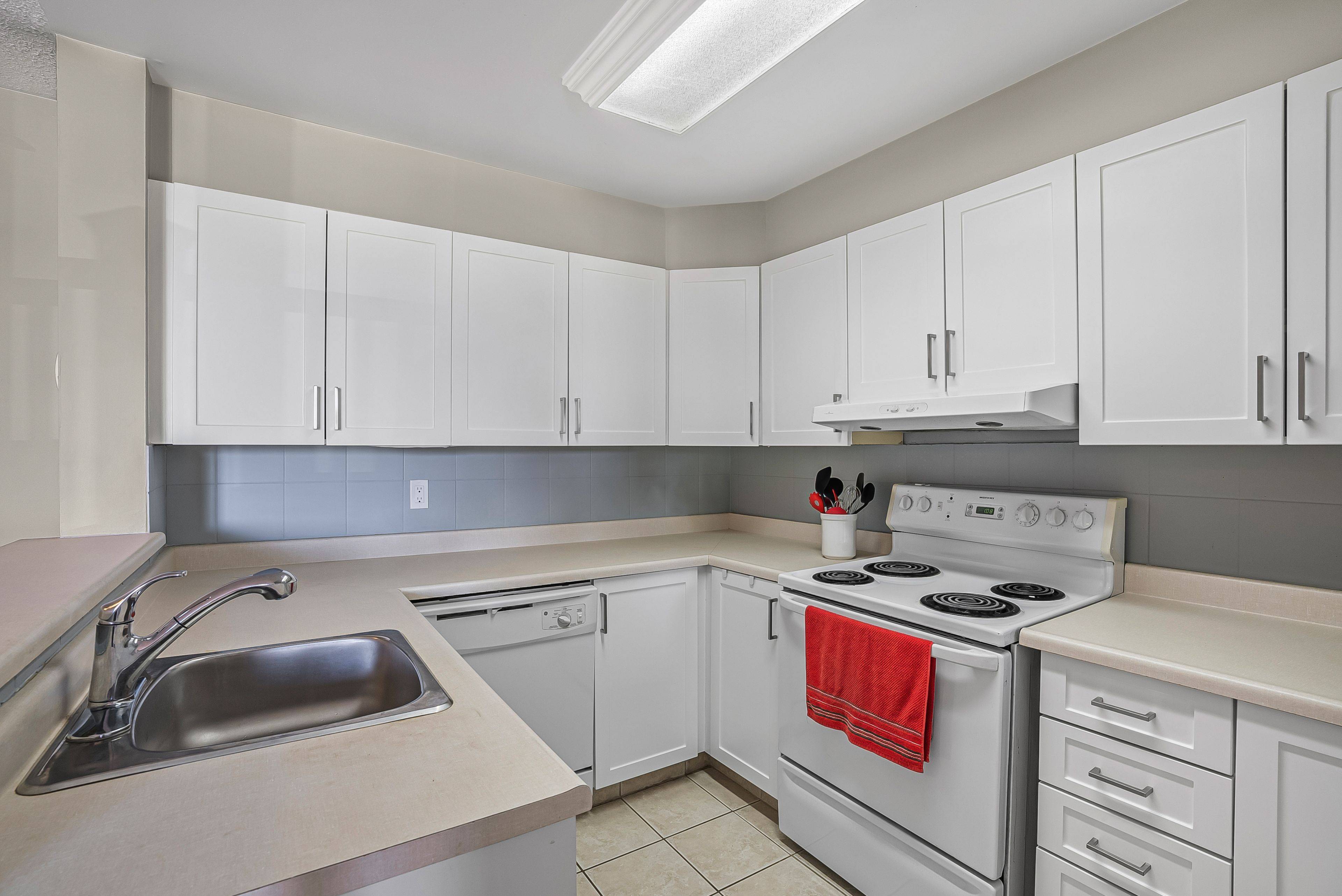 Orleans - Cumberland And Area, ON K4A 2H1,1760 Cabaret LN #207
