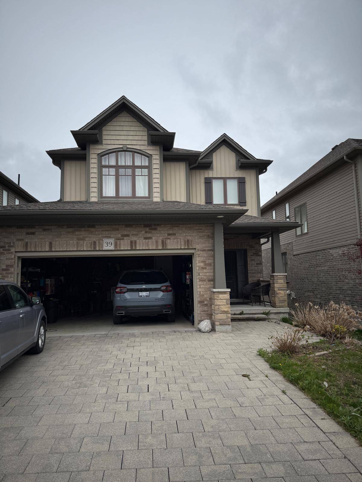 486 Skyline AVE, London North, ON N5X 4B3