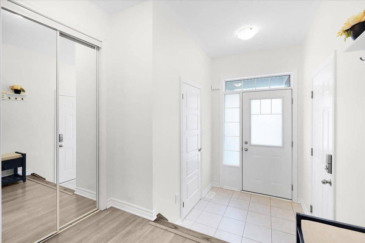 Cambridge, ON N3E 0E1,143 Ridge RD #105