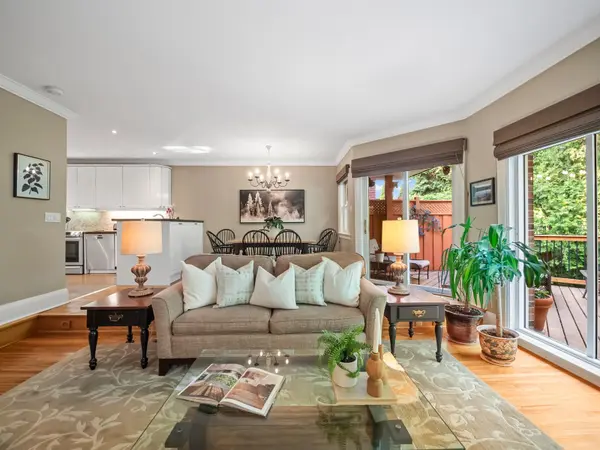 37 Heather RD, Toronto C11, ON M4G 3G2