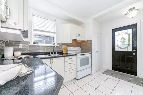 Toronto E04, ON M1K 3B3,7 Flempton CRES