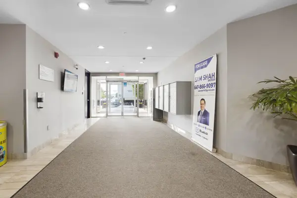 700 Dorval DR #500, Oakville, ON L6K 3V7