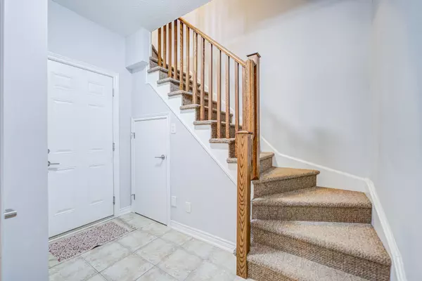 Grimsby, ON L3M 0C5,541 Winston RD #54