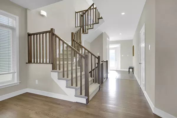 Stittsville - Munster - Richmond, ON K2S 2P7,935 Embankment ST