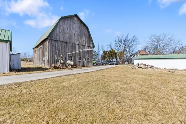 Niagara-on-the-lake, ON L0S 2J0,997 Niagara Stone RD