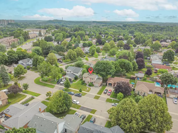 Kitchener, ON N2P 1S2,73 Pathfinder CRES
