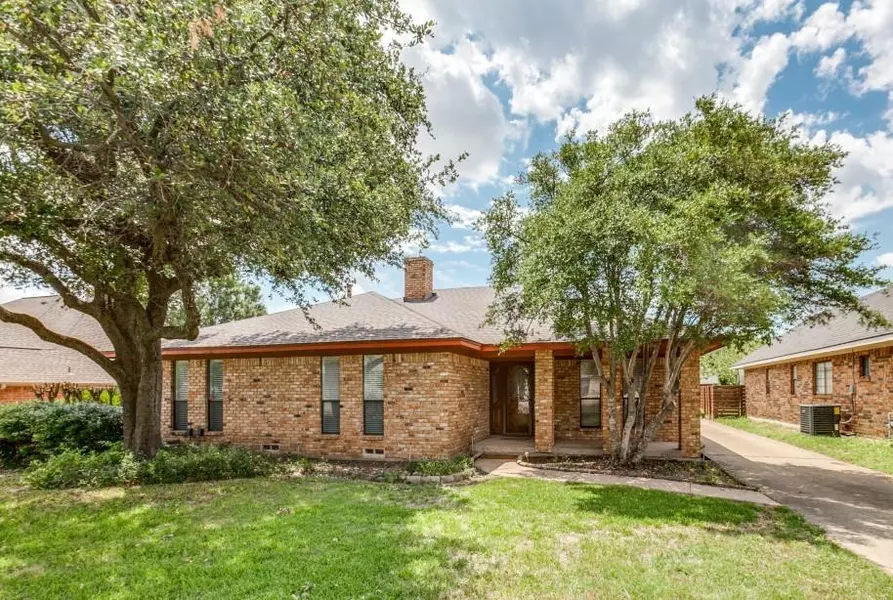 17234 Marianne Circle, Dallas, TX 75252