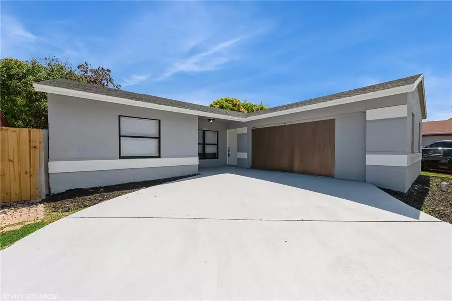 7334 WILLOW SPRING CIR S, Boynton Beach, FL 33436