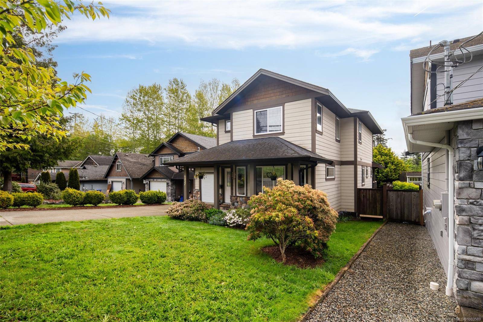 6857 Grant Rd W, Sooke, BC V9Z 0L7