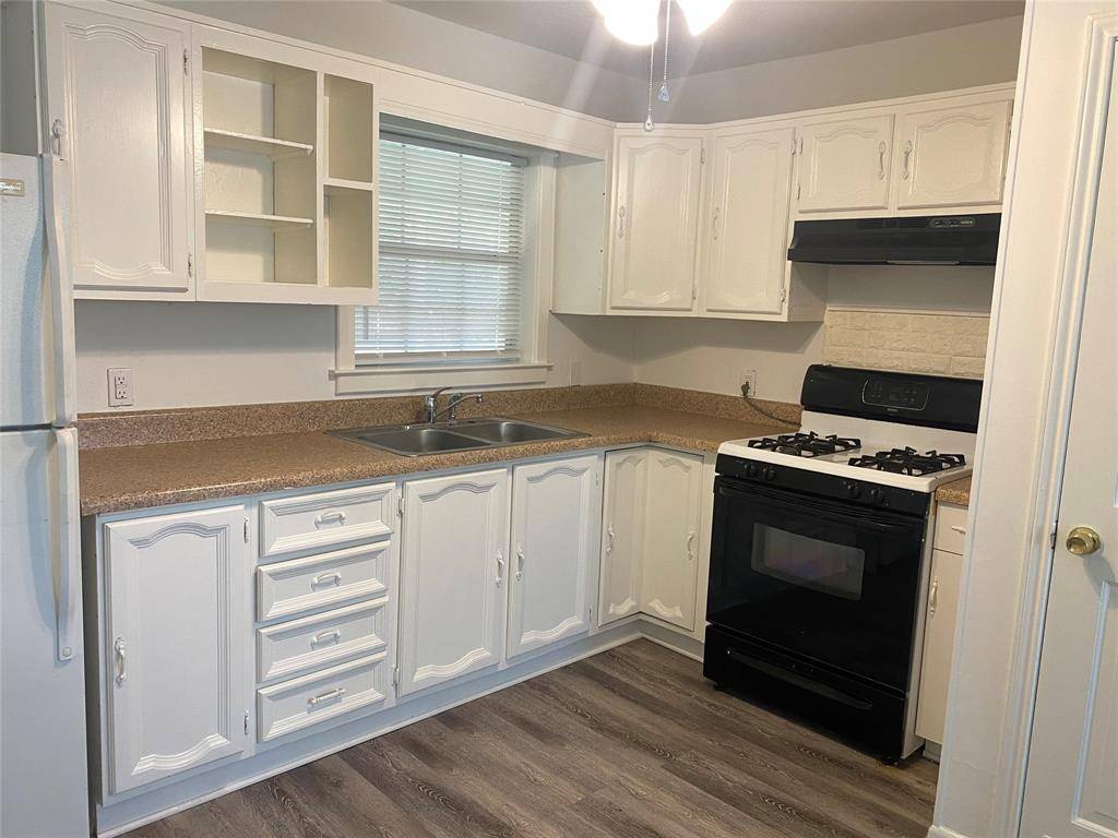 Hurst, TX 76053,425 Wanda Way