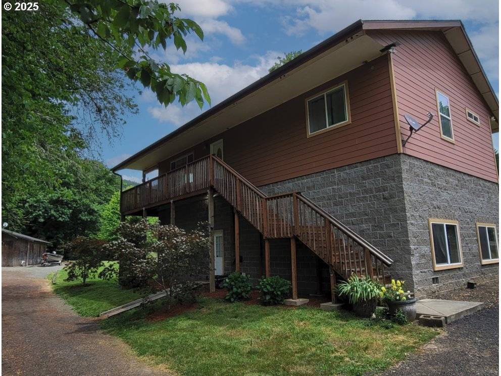 Scottsburg, OR 97473,123 BURCHARD DR